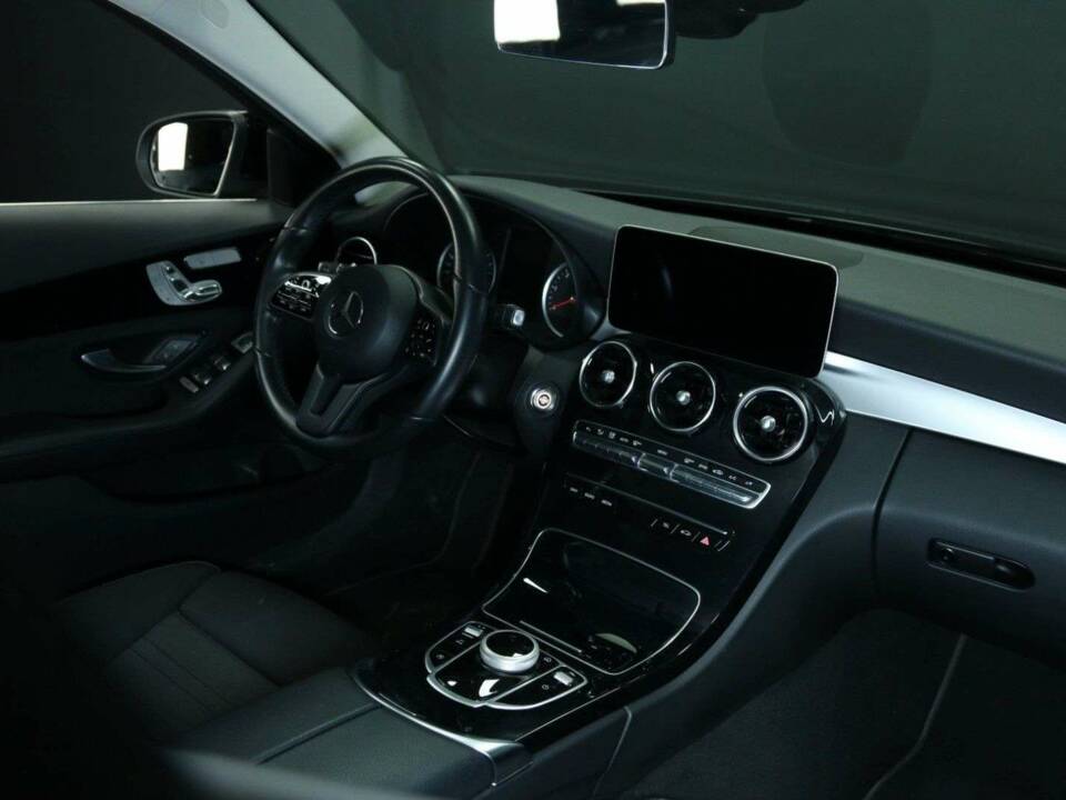 Bild 27/49 von Mercedes-Benz C 220 d 4MATIC (2021)