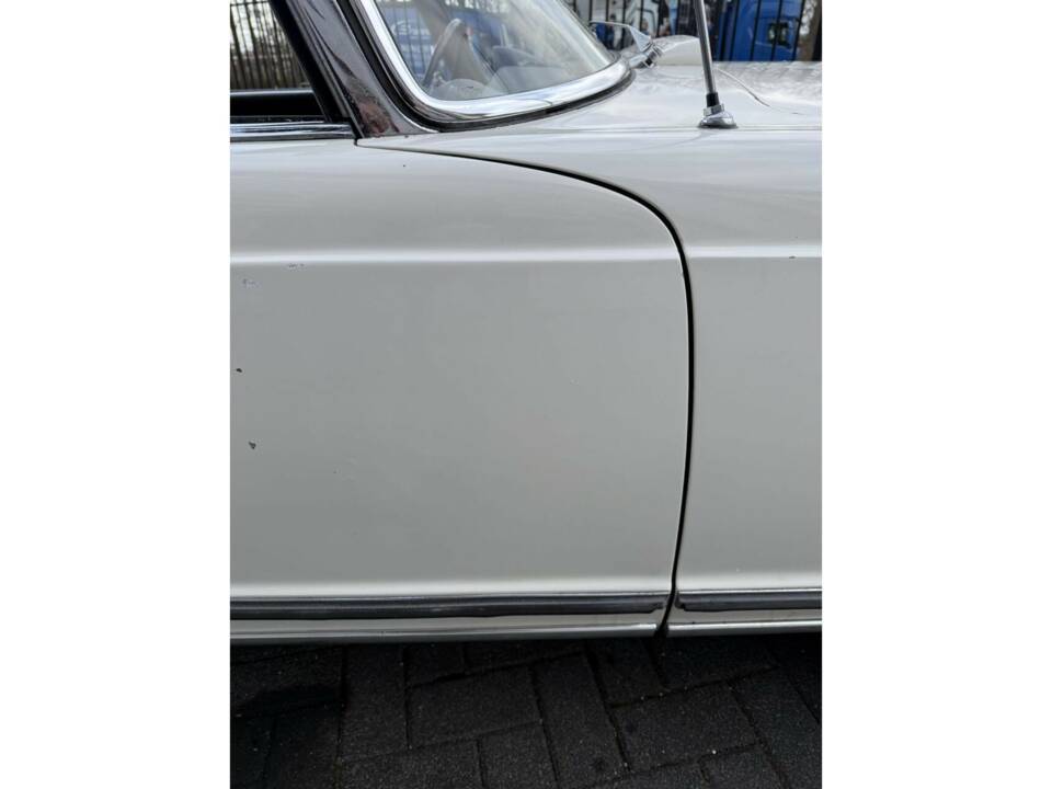 Bild 19/50 von Mercedes-Benz 280 SL (1969)