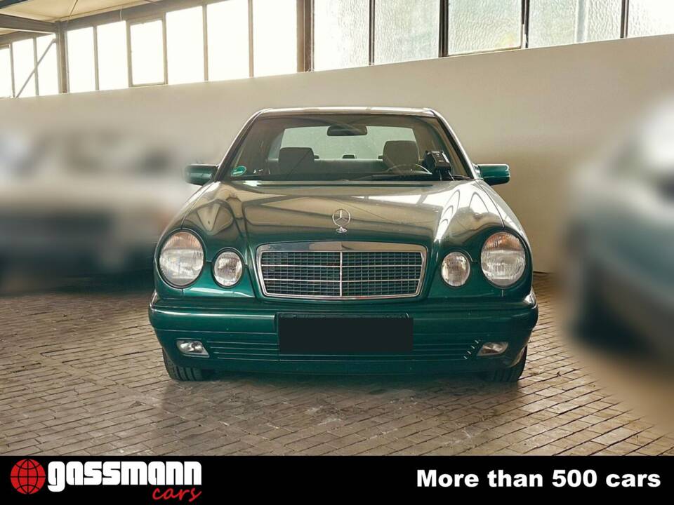 Imagen 2/12 de Mercedes-Benz E 220 Diesel (1997)