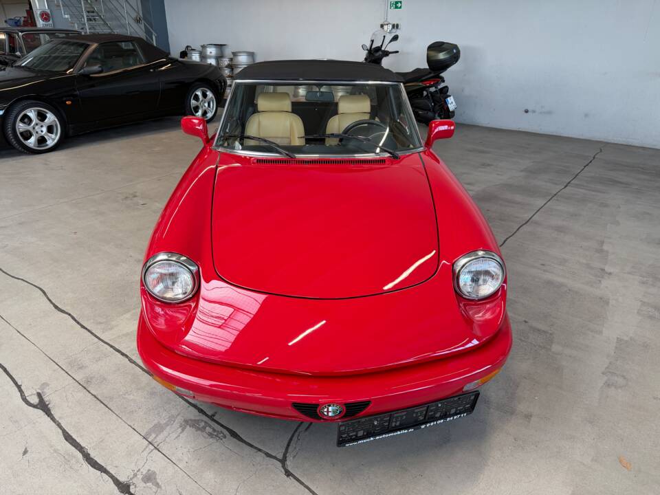 Image 40/42 de Alfa Romeo 2.0 Spider (1991)