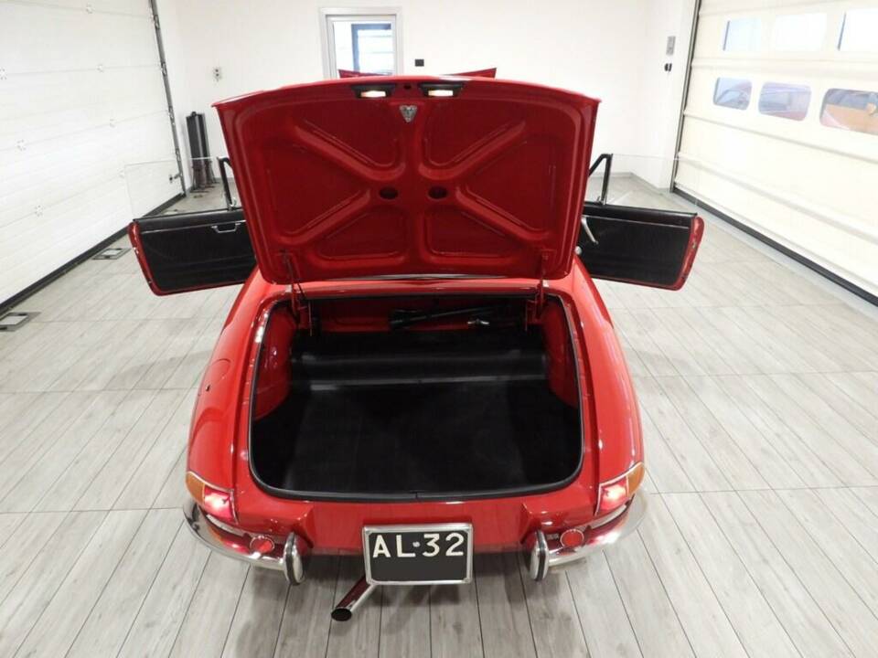 Image 12/15 of Alfa Romeo 1750 Spider Veloce (1968)