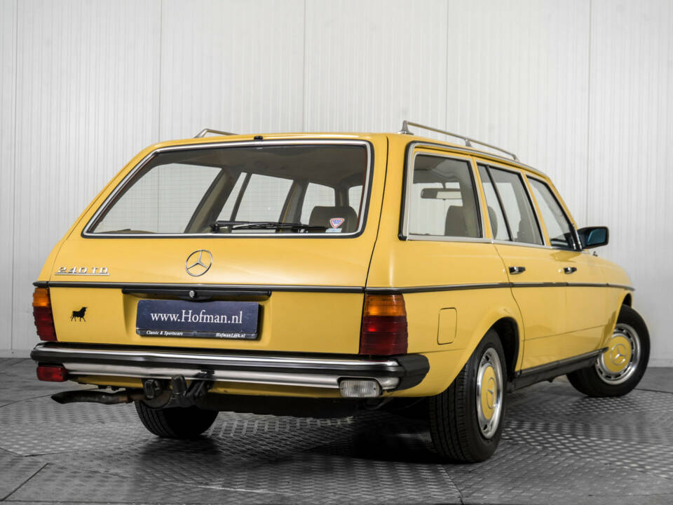 Image 47/50 of Mercedes-Benz 240 TD (1982)