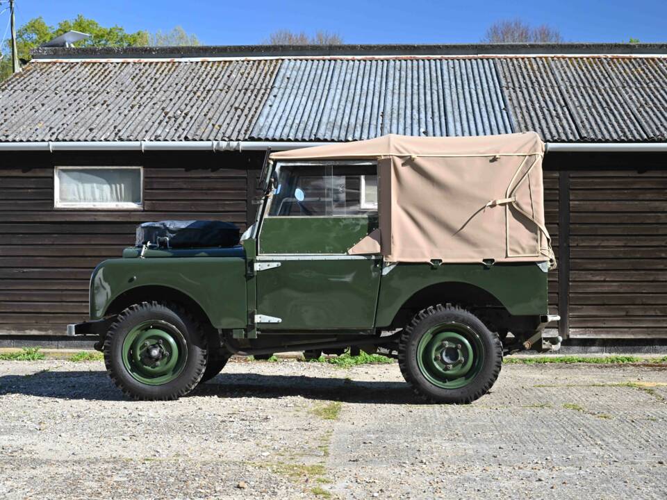 Image 16/50 of Land Rover 80 (1949)