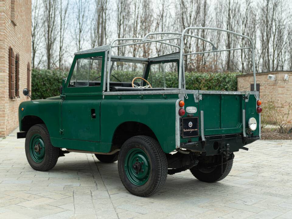 Bild 6/50 von Land Rover 88 (1978)