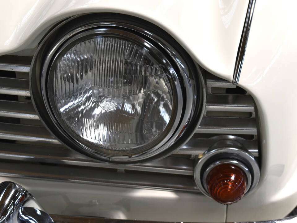 Bild 17/41 von Triumph TR 4A IRS (1965)