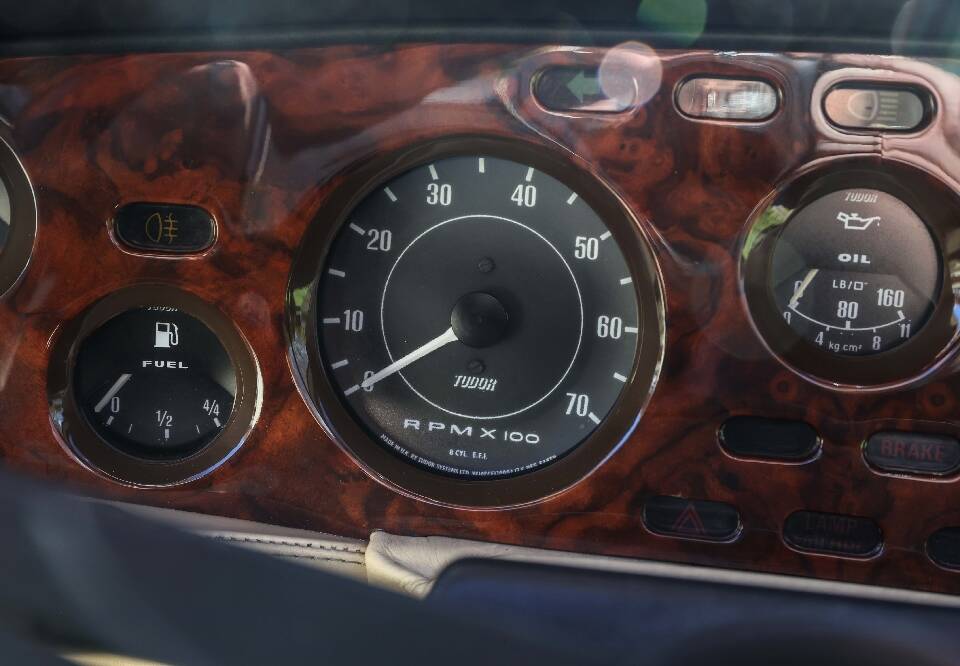 Image 25/30 of Aston Martin V8 EFi Volante (1989)