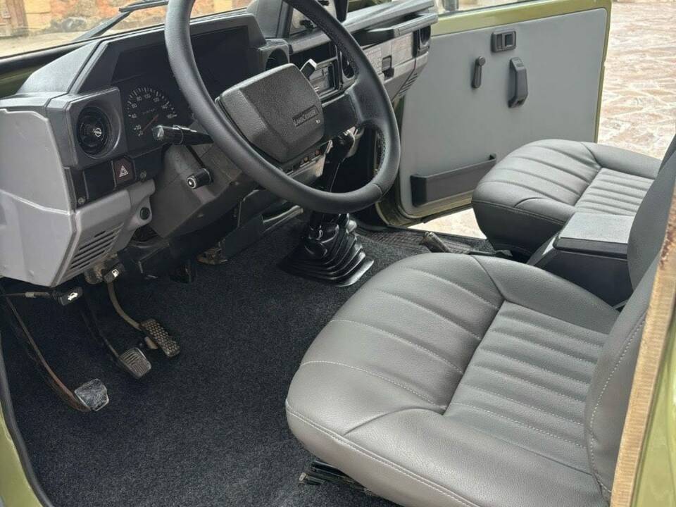 Bild 14/60 von Toyota Land Cruiser Turbo LJ 70 (1987)