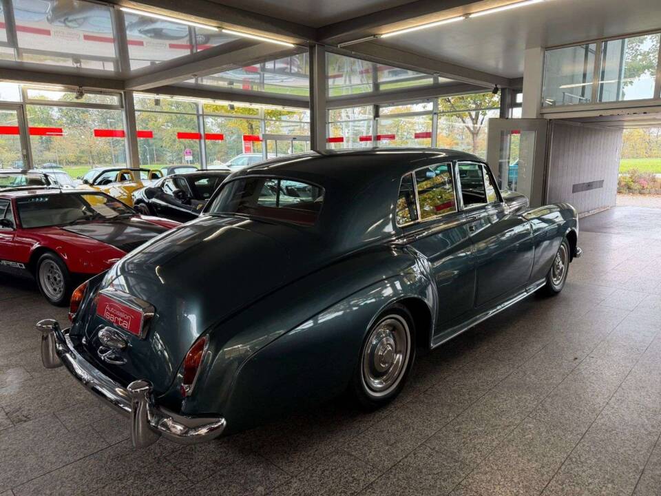 Image 30/36 of Bentley S 3 (1965)