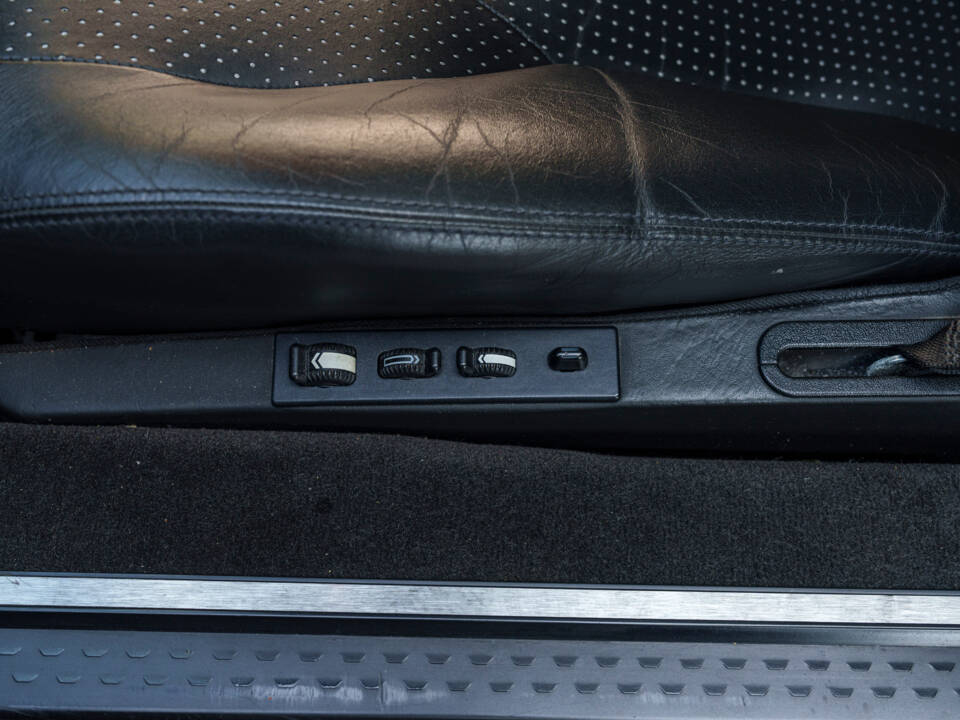 Bild 28/33 von Mercedes-Benz SL 600 (2002)