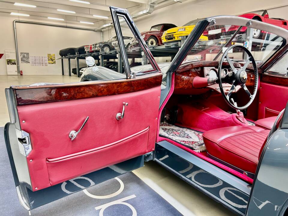 Imagen 17/27 de Jaguar XK 120 DHC (1953)