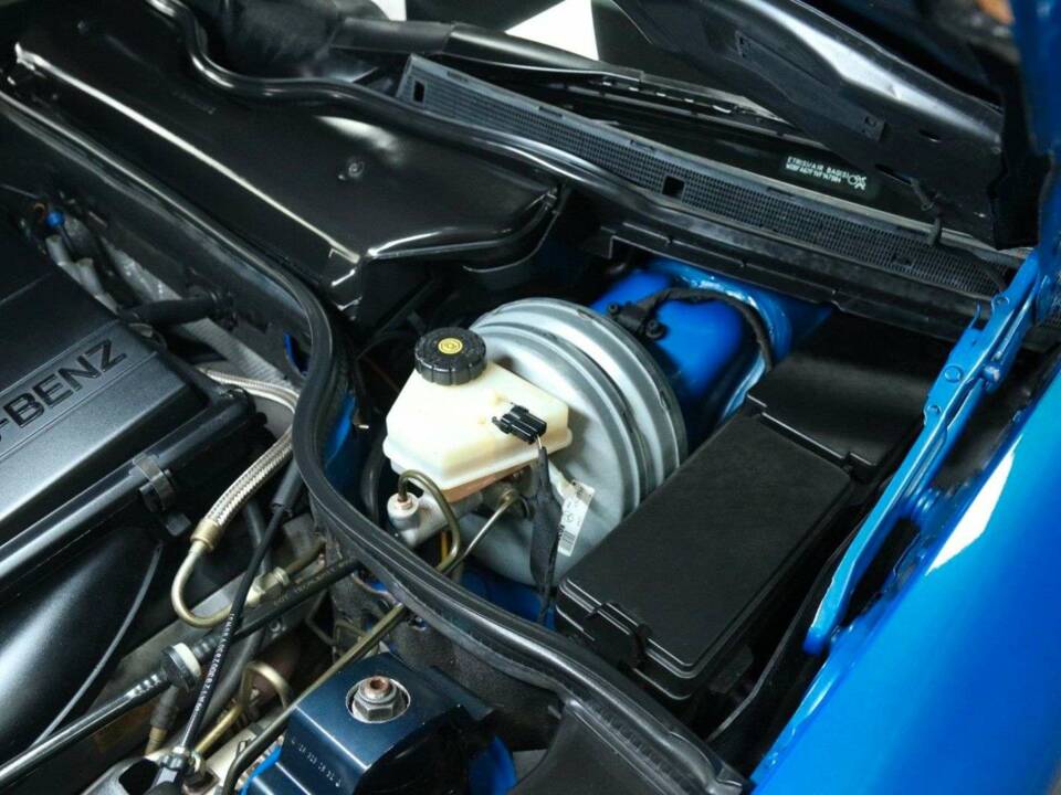 Image 44/50 de Mercedes-Benz SL 500 (1997)