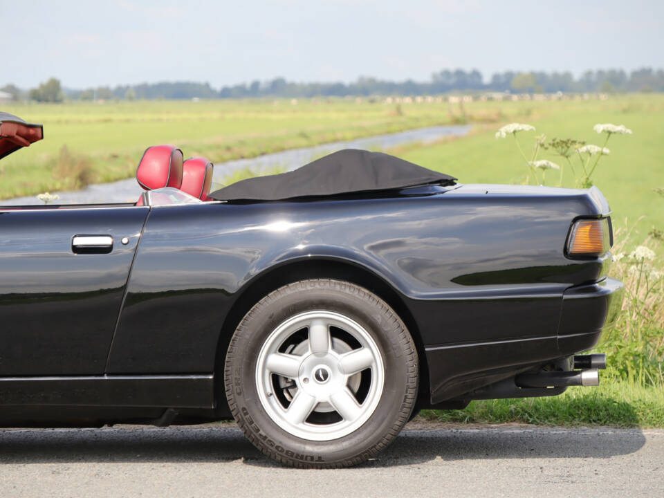 Bild 18/44 von Aston Martin Virage Volante (1993)