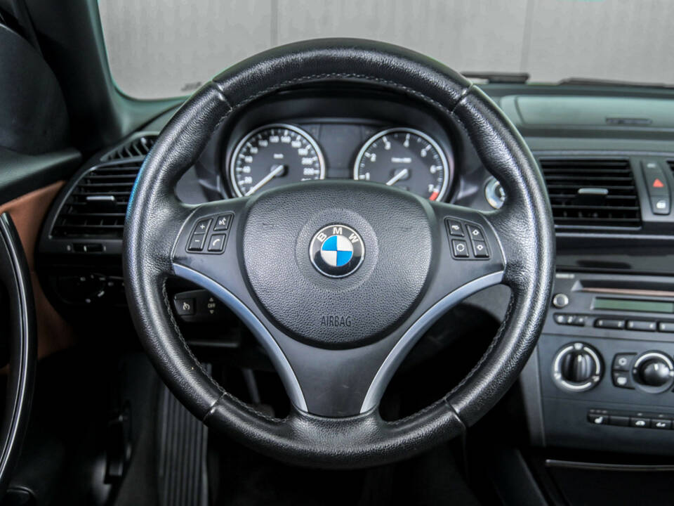 Bild 8/50 von BMW 125i (2008)