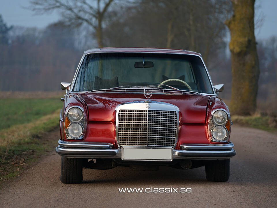 Imagen 6/22 de Mercedes-Benz 300 SEL 6.3 (1969)