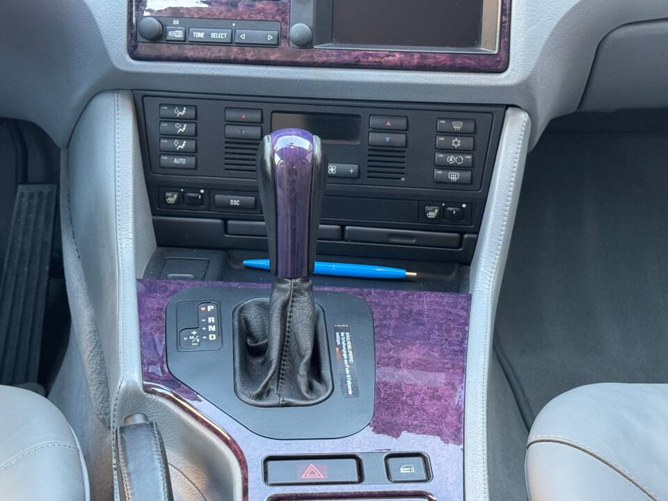 Image 59/100 of BMW 540i Touring (1998)