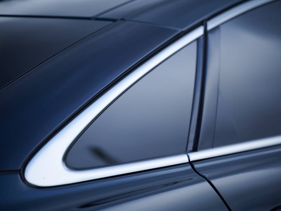 Image 31/50 of Jaguar XJ 5.0 (2010)