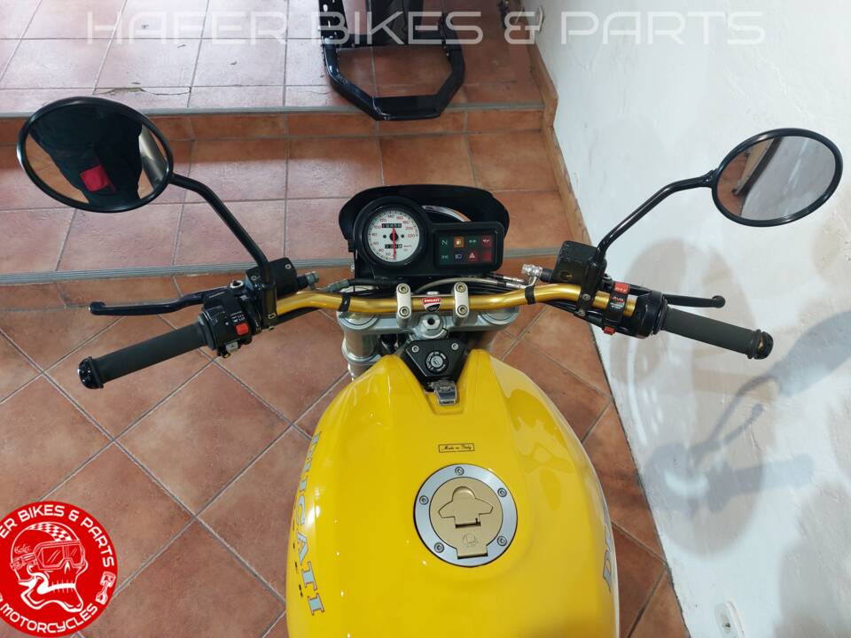 Image 15/31 de Ducati Monster 900 (1996)