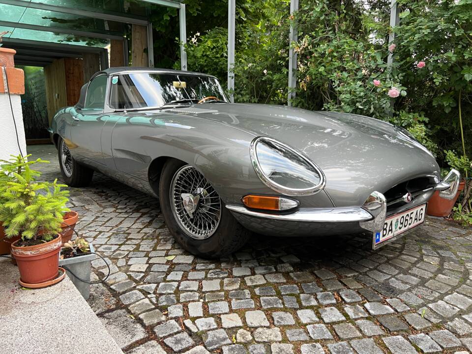 Image 2/12 de Jaguar Type E 3.8 (1963)