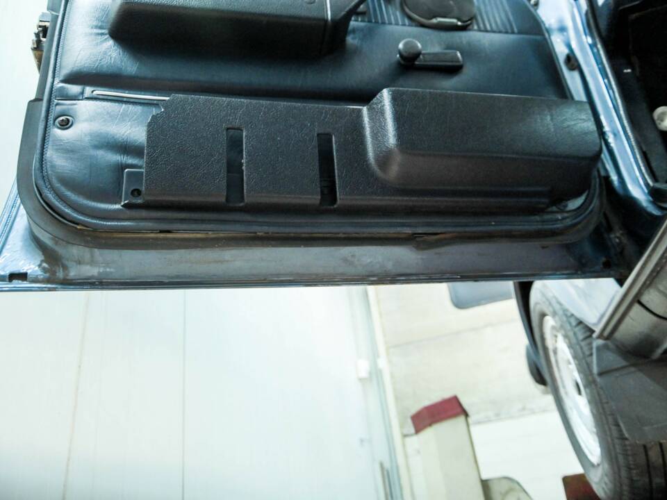 Image 46/50 de Volvo 240 Turbo (1983)