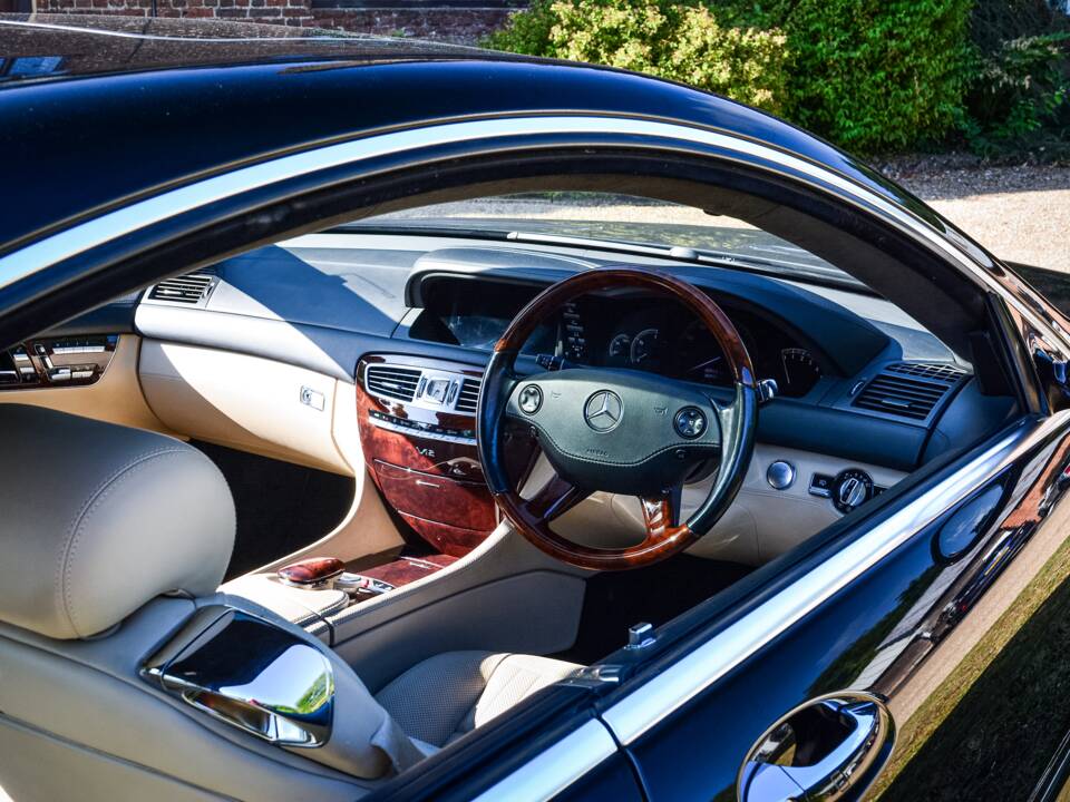 Bild 8/37 von Mercedes-Benz CL 600 (2007)