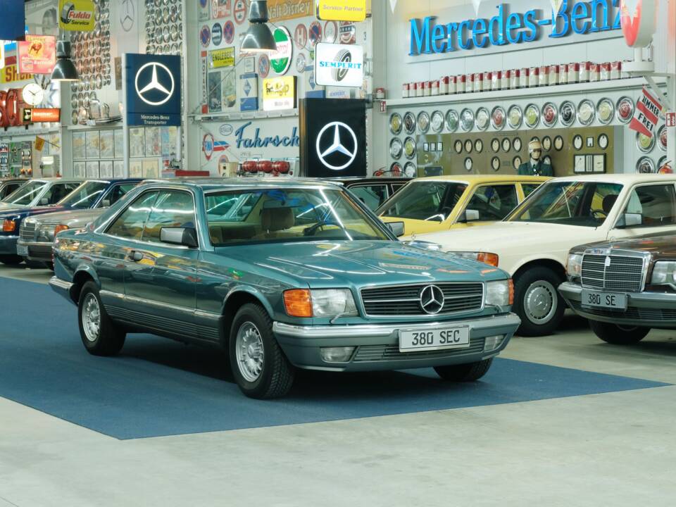 Bild 6/50 von Mercedes-Benz 380 SEC (1983)