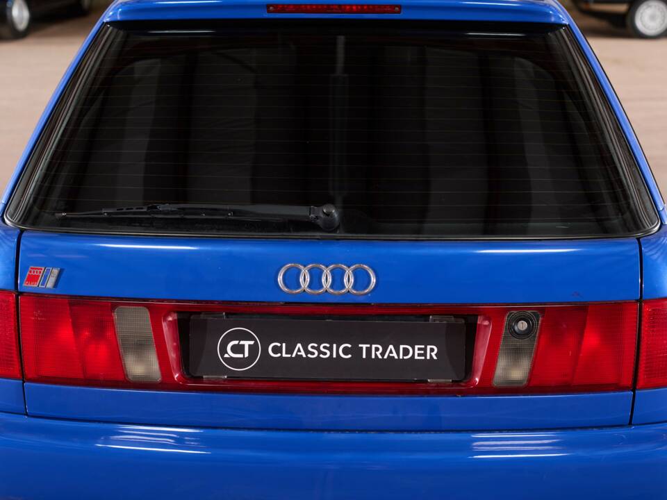 Image 72/113 of Audi S6 Plus Avant (1996)