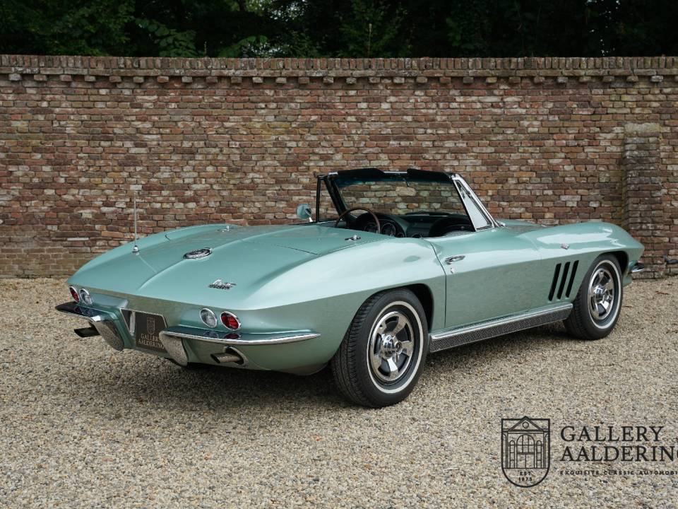 Image 35/50 of Chevrolet Corvette Sting Ray Convertible (1966)