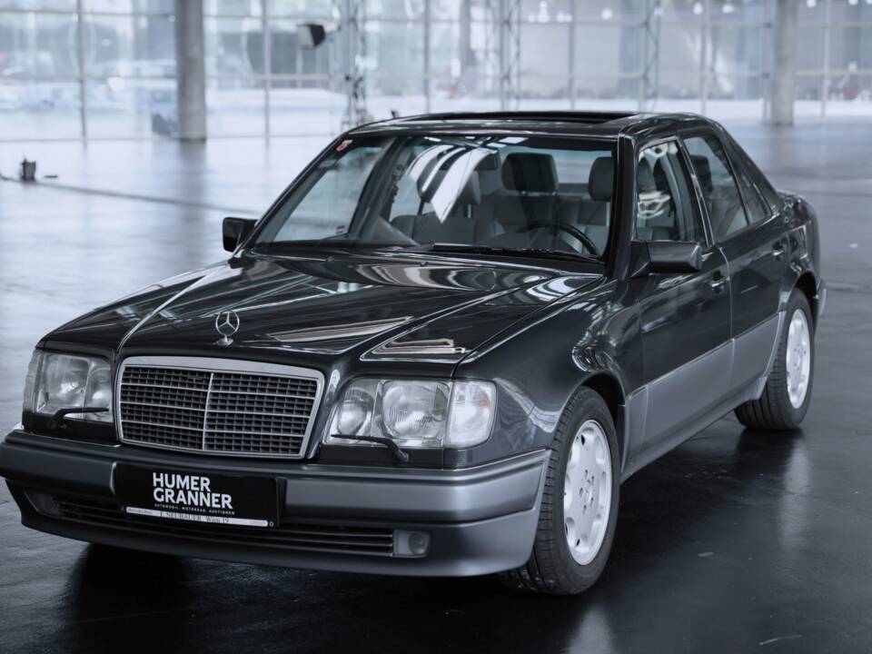 Bild 19/50 von Mercedes-Benz 500 E (1993)