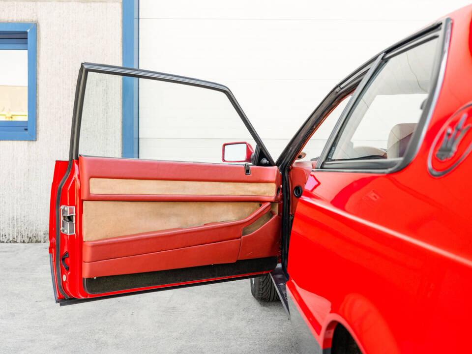 Bild 34/71 von Maserati Biturbo Si (1987)