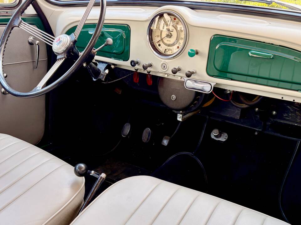 Bild 14/16 von Morris Minor 1000 (1957)