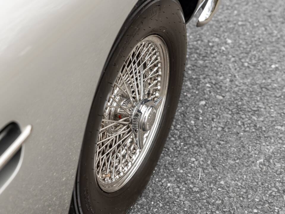 Immagine 70/74 di Aston Martin DB 5 Vantage (1964)