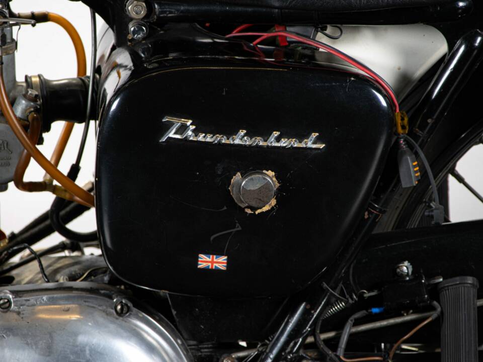 Image 12/50 of Triumph 6T Thunderbird (1959)