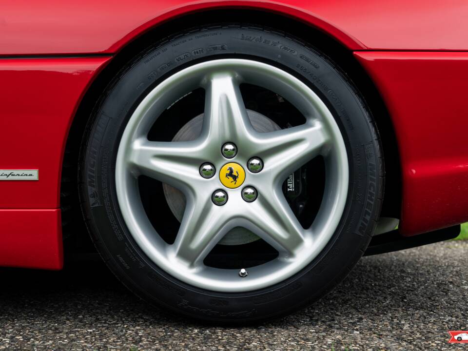 Bild 50/53 von Ferrari F 355 Berlinetta (1996)