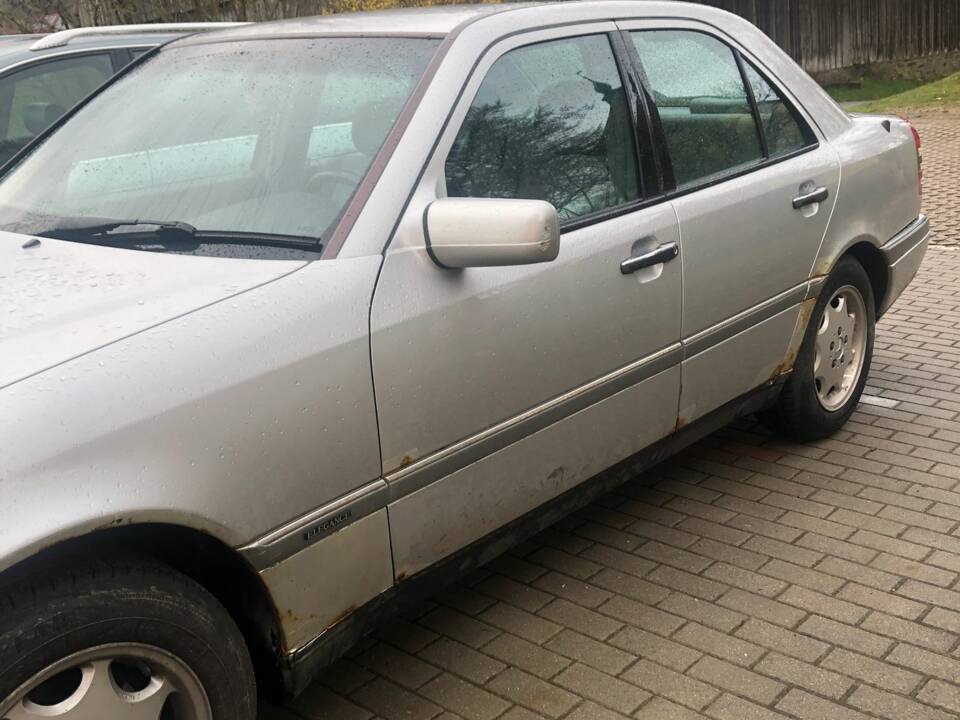 Afbeelding 5/12 van Mercedes-Benz C 200 (1997)