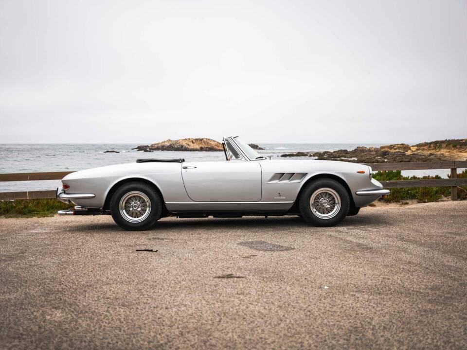 Bild 30/48 von Ferrari 330 GTS (1968)