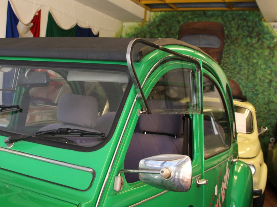 Image 11/35 de Citroën 2 CV 6 (1987)