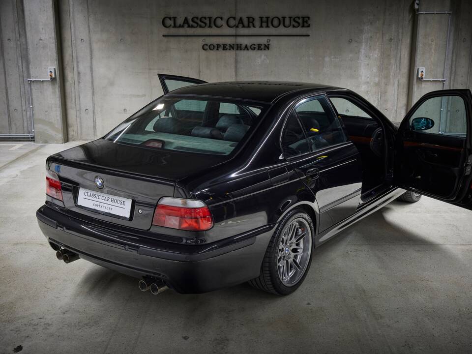Image 21/99 of BMW M5 (2000)
