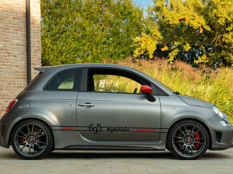 Imagen 12/50 de Abarth 695 Biposto (2016)