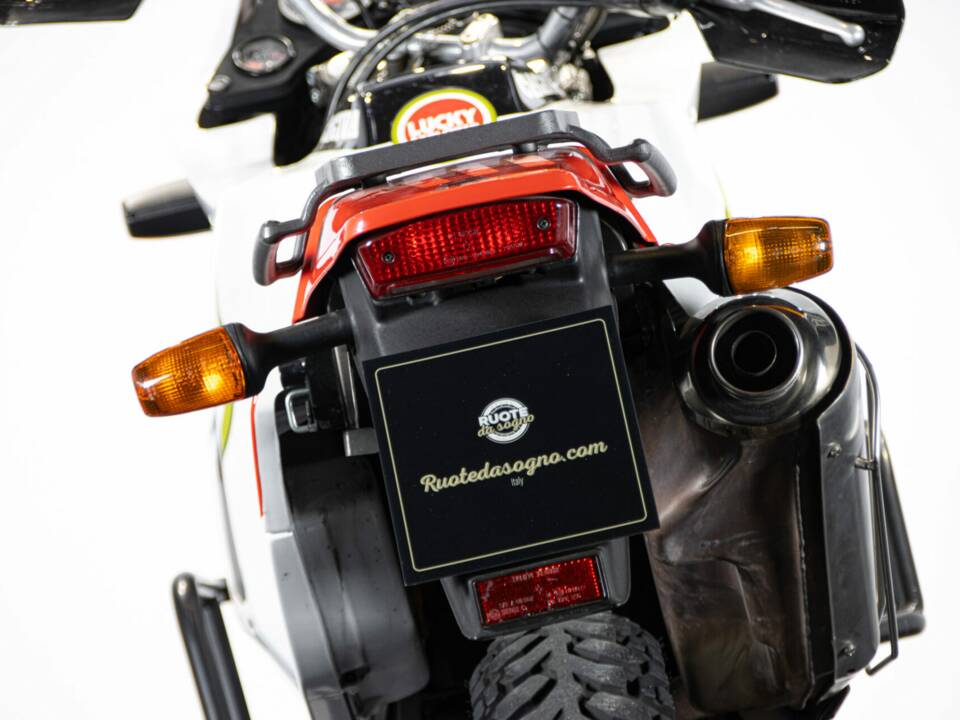 Image 13/50 of Cagiva E900 Elefant (1997)