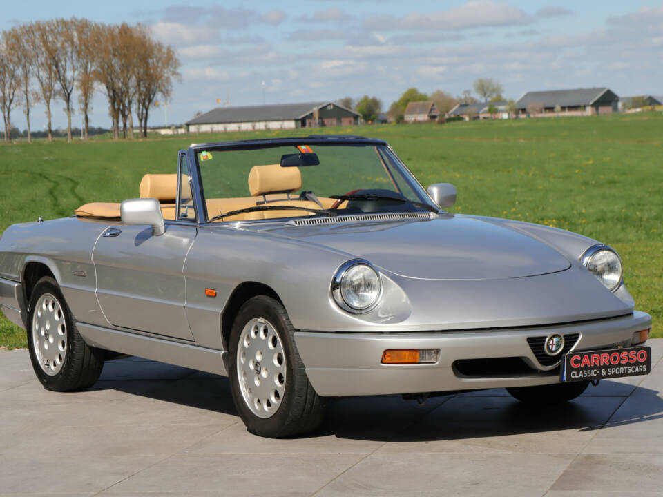 Image 29/50 of Alfa Romeo 2.0 Spider (1992)
