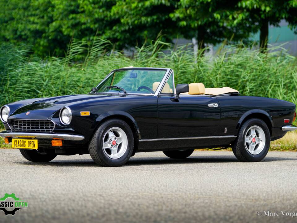 Image 1/42 of FIAT Spider 2000 (1981)