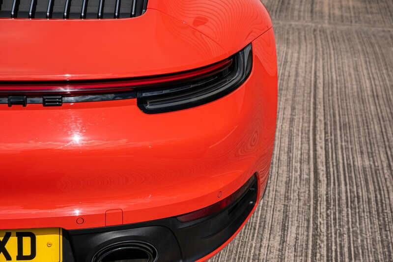 Bild 30/33 von Porsche 911 Carrera 4S (2019)