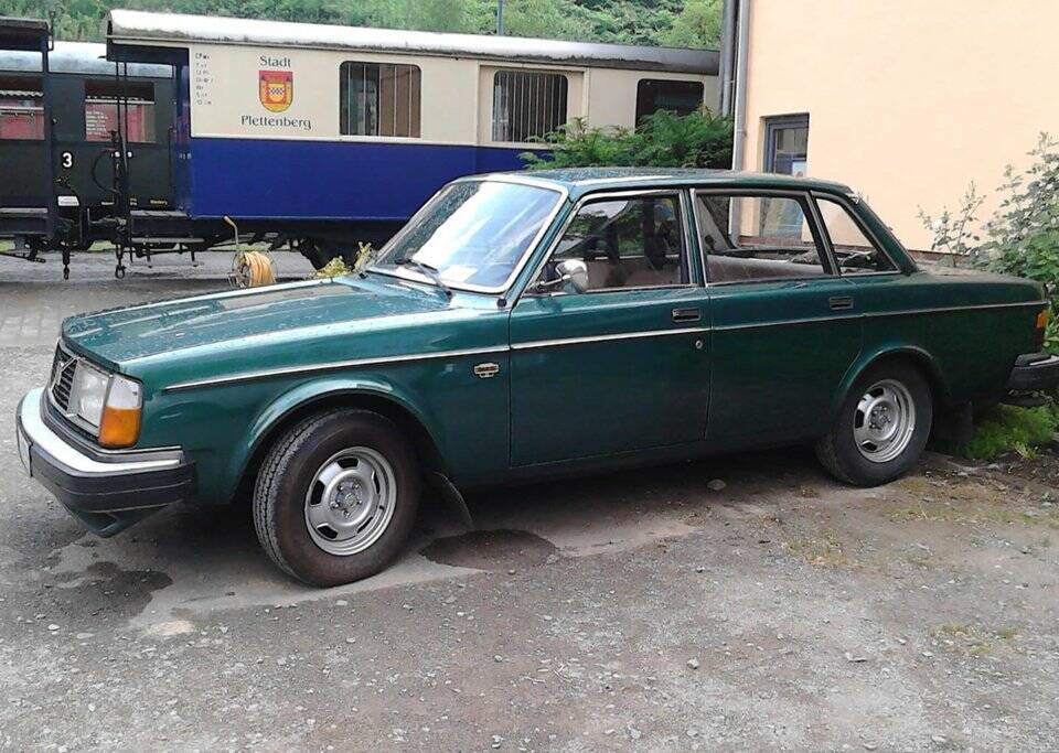 Bild 2/8 von Volvo 244 (1979)