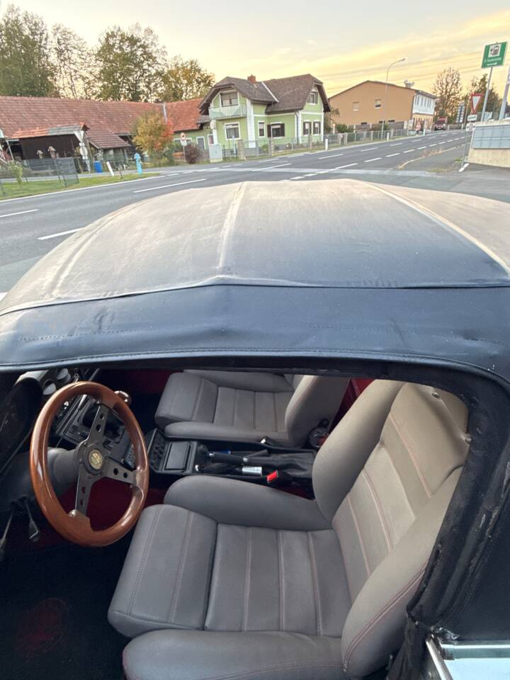 Immagine 24/64 di Alfa Romeo Spider Veloce (1986)