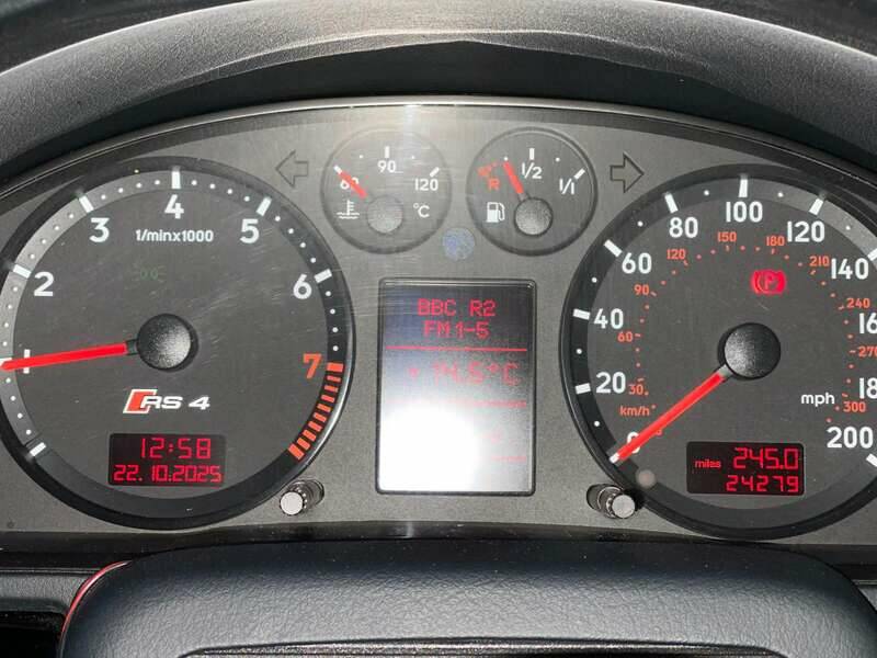 Imagen 13/19 de Audi RS4 Avant (2001)