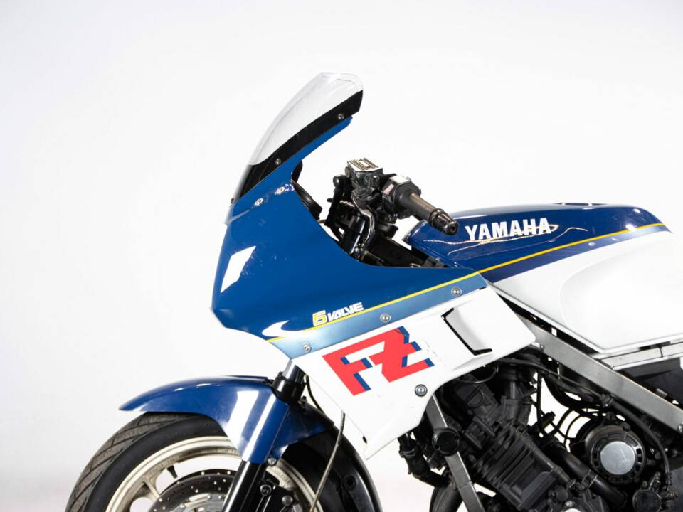 Bild 19/50 von Yamaha FZ 750 (1986)