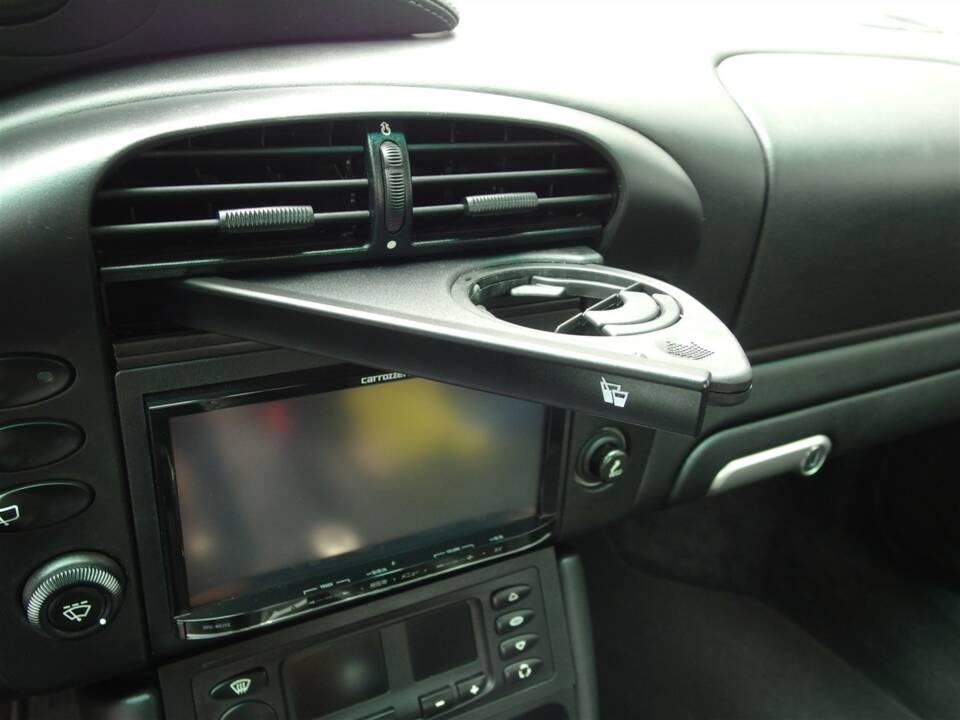 Bild 57/100 von Porsche 911 Carrera 4S (2002)