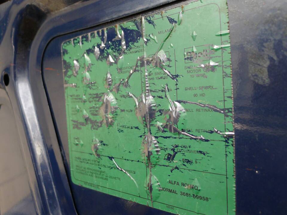 Image 14/42 of Alfa Romeo 2000 GT Veloce (1975)