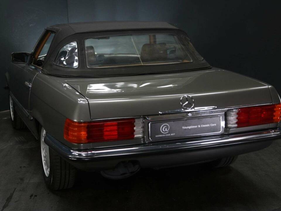 Image 44/50 de Mercedes-Benz 420 SL (1987)