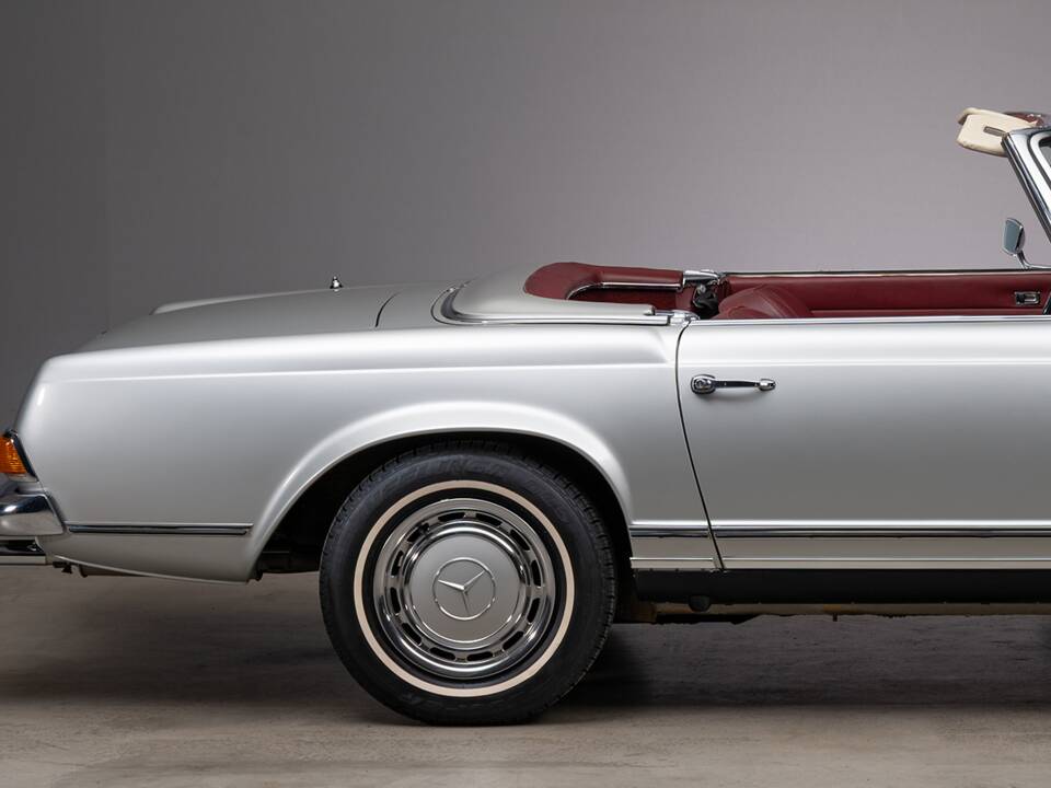 Bild 9/44 von Mercedes-Benz 280 SL (1970)